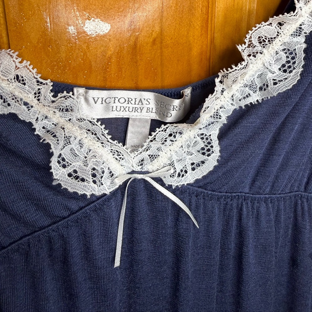 Y2K Victoria’s Secret Luxury Blend Lace Cami Slip Navy Blue Size Medium - Picture 2 of 7